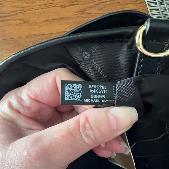 Black Michael Kors Maeve Small Convertible Open Tote in Black NWT - Picture 13 of 16